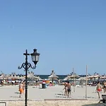 アパート On Beach-mamaia ナボダリ