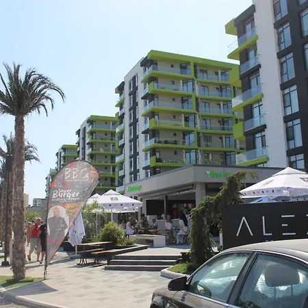 On Beach-mamaia Navodari