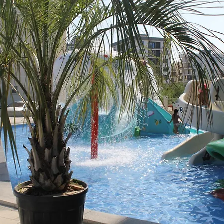On Beach-mamaia Apartment *