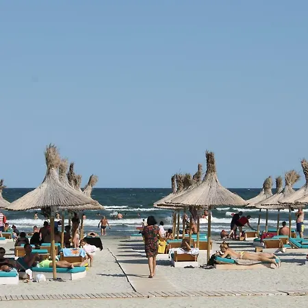 Apartment On Beach-mamaia *