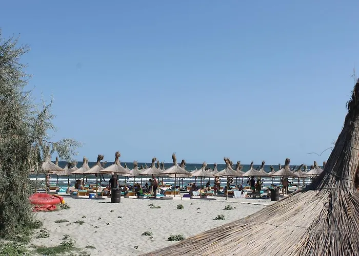 On Beach-mamaia * Нэводари