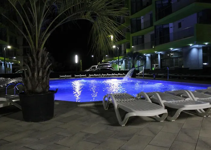 On Beach-mamaia Апартаменты