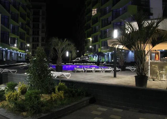 On Beach-mamaia * Нэводари