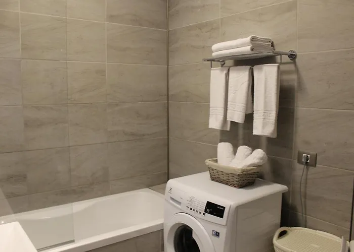 On Beach-mamaia Апартаменты Нэводари