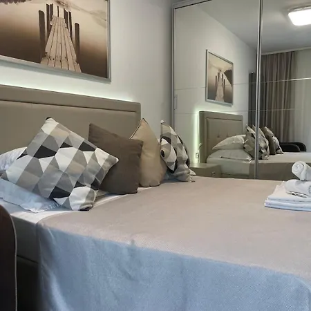 On Beach-mamaia Appartement *