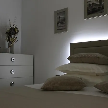 Apartment On Beach-mamaia