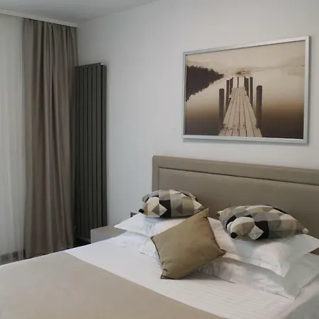 Apartment On Beach-mamaia *