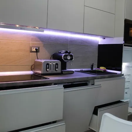 Apartment On Beach-mamaia