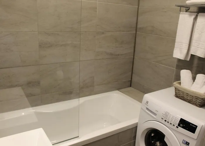 On Beach-mamaia 公寓 那沃达利