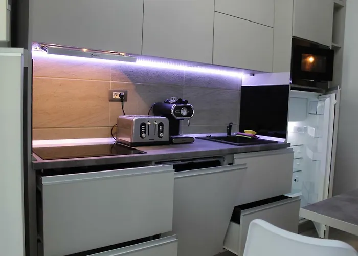 Apartment On Beach-mamaia